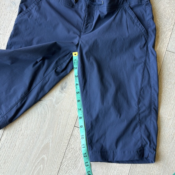 Columbia Ladies Blue Shorts - Picture 4 of 6